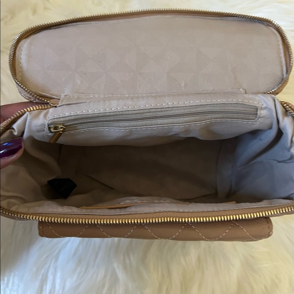 Taupe shoulder bag with chain strap - Picture 2 of 3